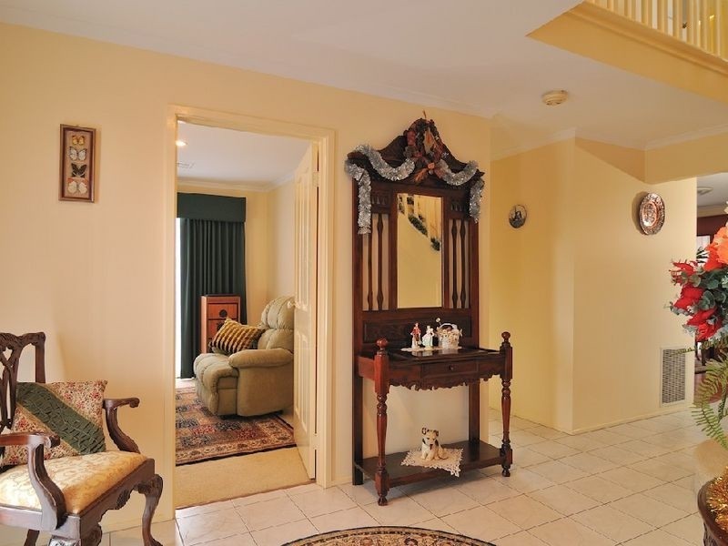 32 Geraldine Drive, Hampton Park VIC 3976