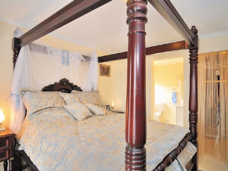 32 Geraldine Drive, Hampton Park VIC 3976