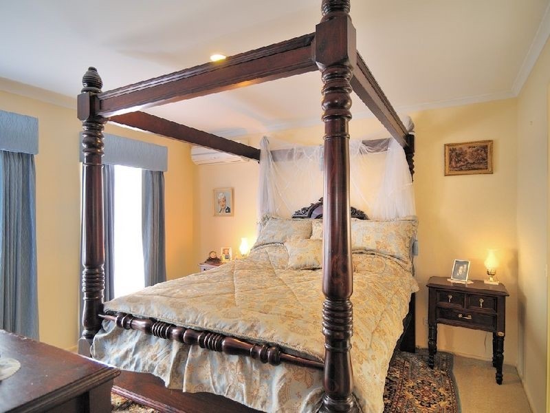 32 Geraldine Drive, Hampton Park VIC 3976