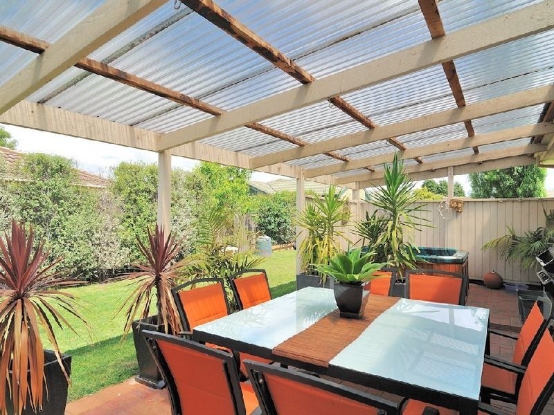 2 Princess Maria Place, Hampton Park VIC 3976