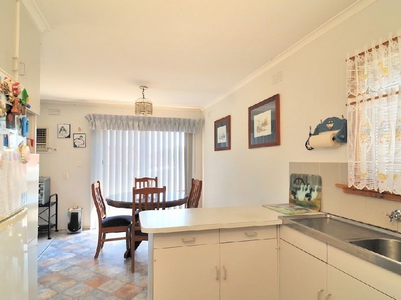 2 View Street, Hampton Park VIC 3976