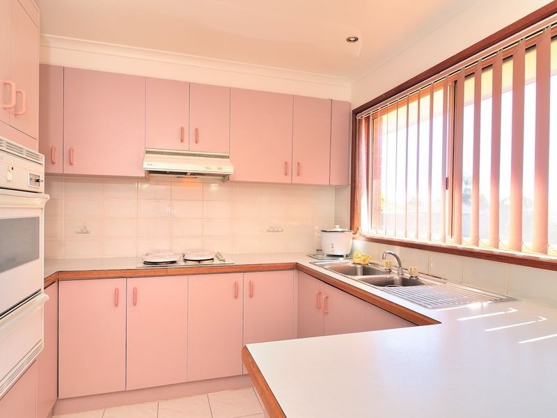 2/79 Oaktree Drive, Hampton Park VIC 3976