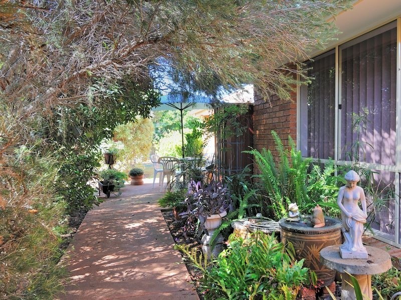 11 Mahogany Close, Hampton Park VIC 3976