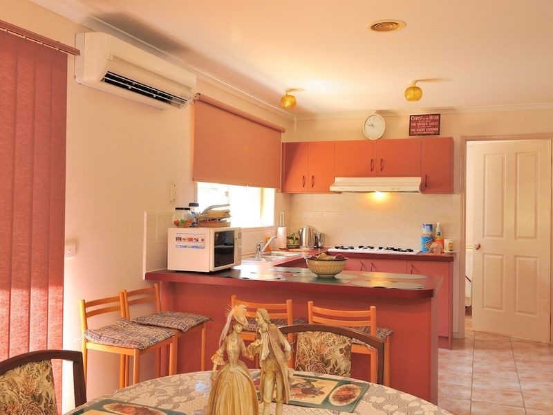 11 Mahogany Close, Hampton Park VIC 3976