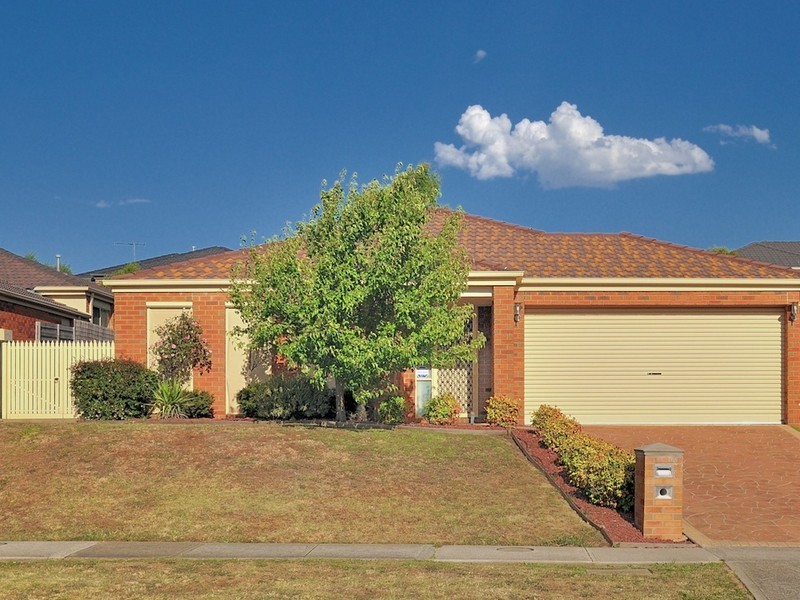 83 Bemersyde Drive, Berwick VIC 3806
