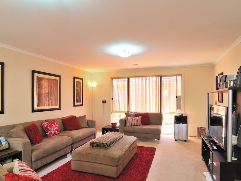 83 Bemersyde Drive, Berwick VIC 3806