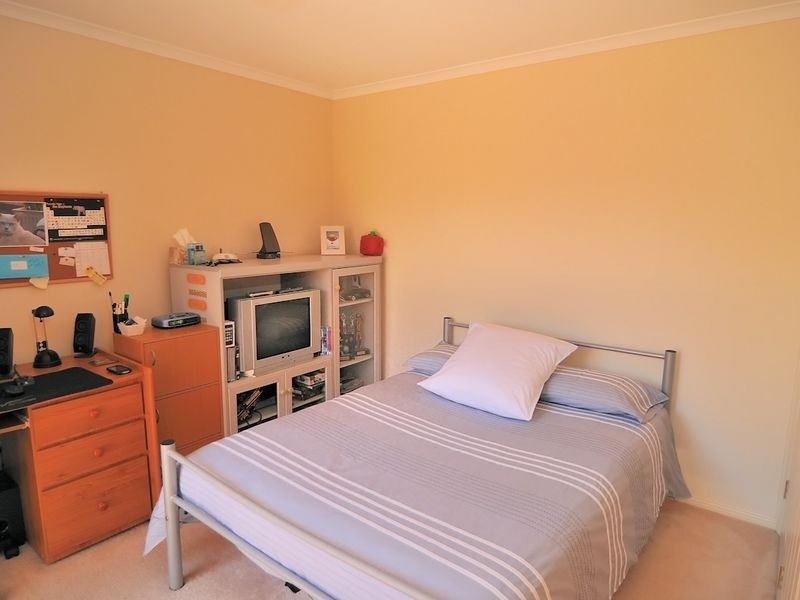 83 Bemersyde Drive, Berwick VIC 3806