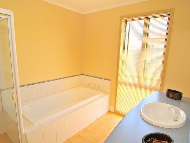 3 Rich Walk, Narre Warren South VIC 3805