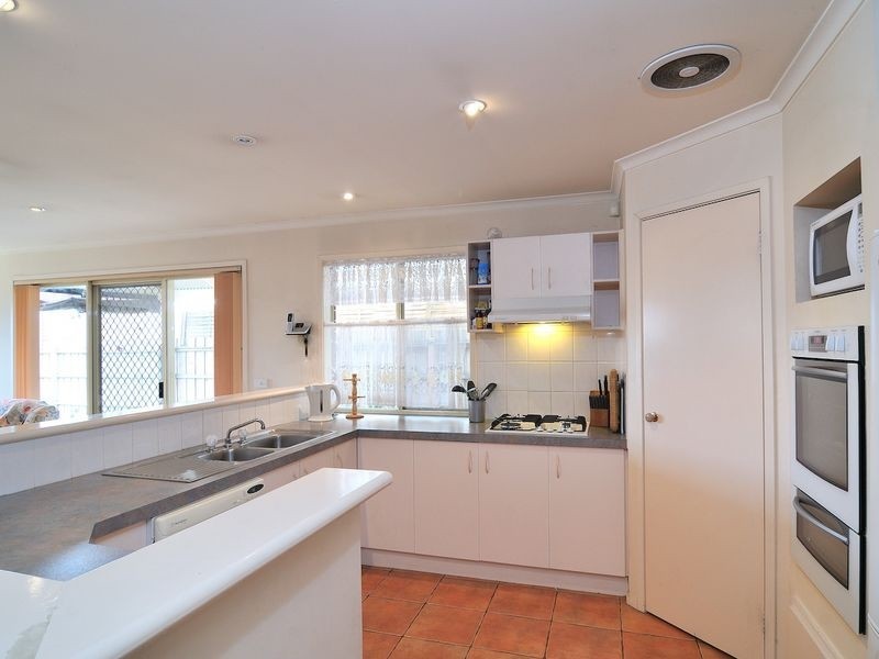 17 Pelican Court, Narre Warren South VIC 3805