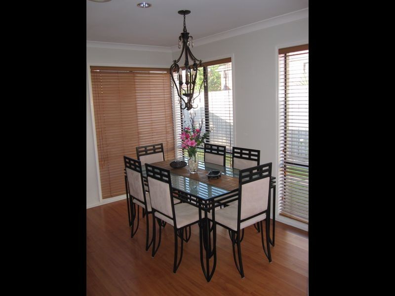 4 Dennis Close, Lynbrook VIC 3975