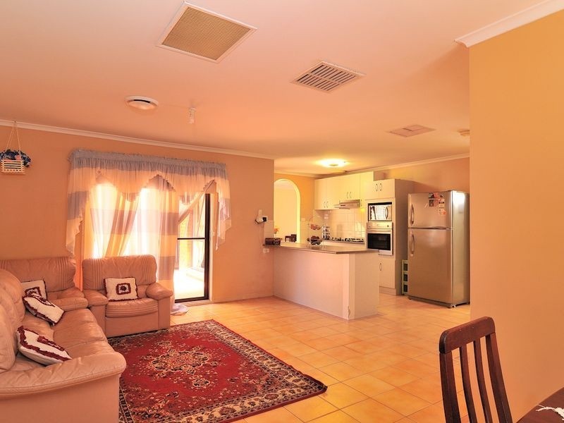 49 Springfield Crescent, Hampton Park VIC 3976