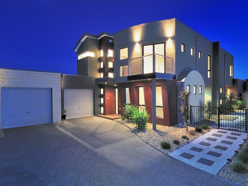 21 Riverglen Road, Berwick VIC 3806