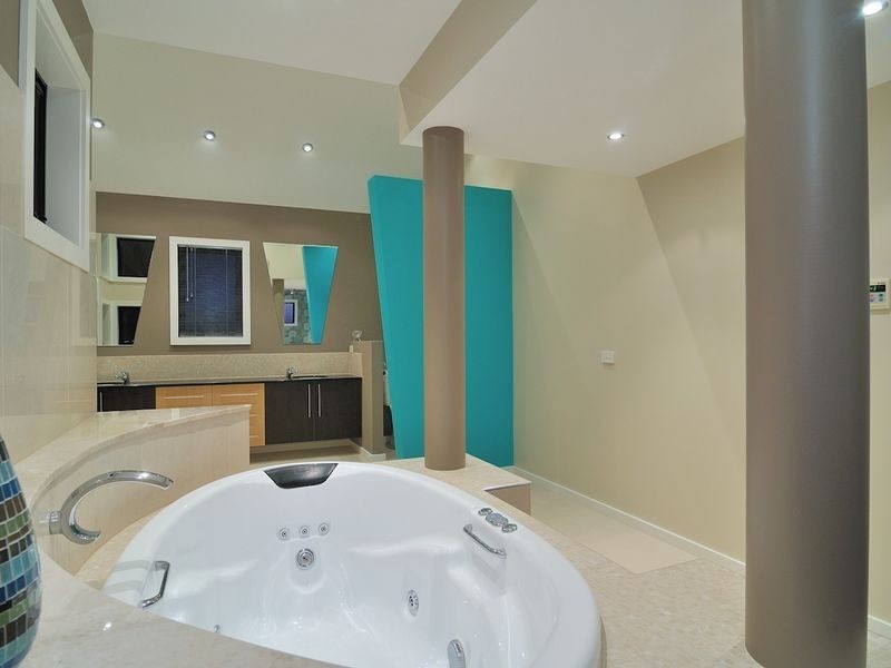 21 Riverglen Road, Berwick VIC 3806