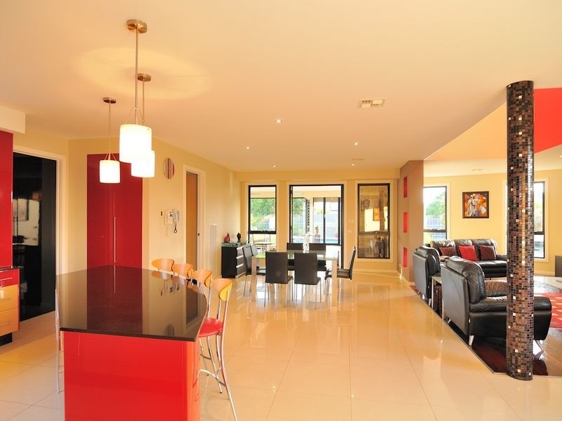 21 Riverglen Road, Berwick VIC 3806