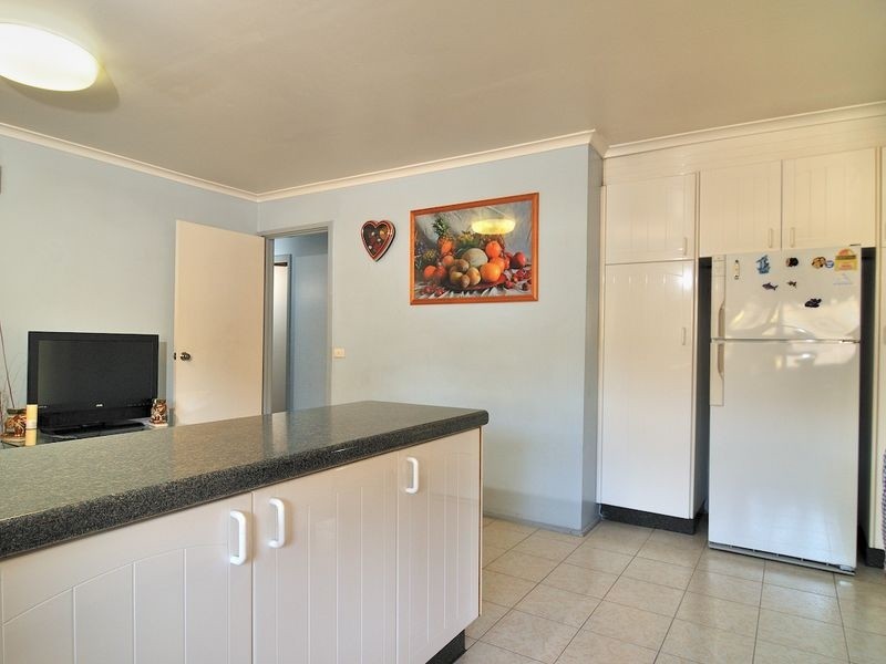 122 James Cook Drive, Endeavour Hills VIC 3802