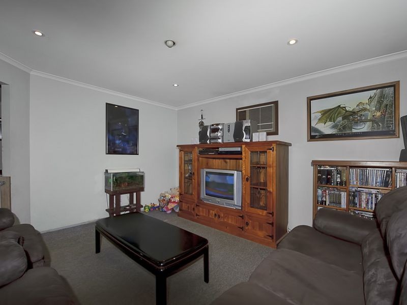 49 Michelle Drive, Hampton Park VIC 3976