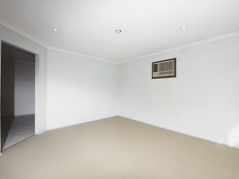 49 Michelle Drive, Hampton Park VIC 3976