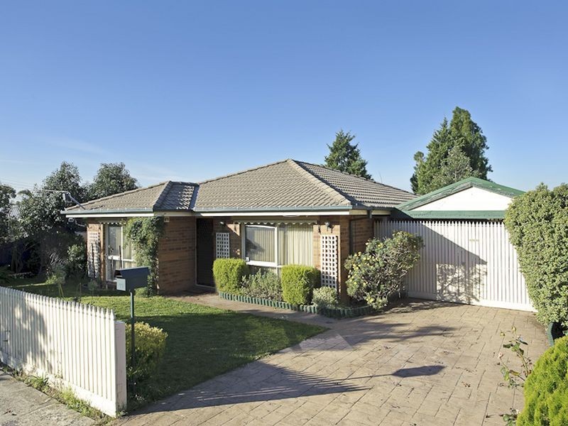 49 Michelle Drive, Hampton Park VIC 3976