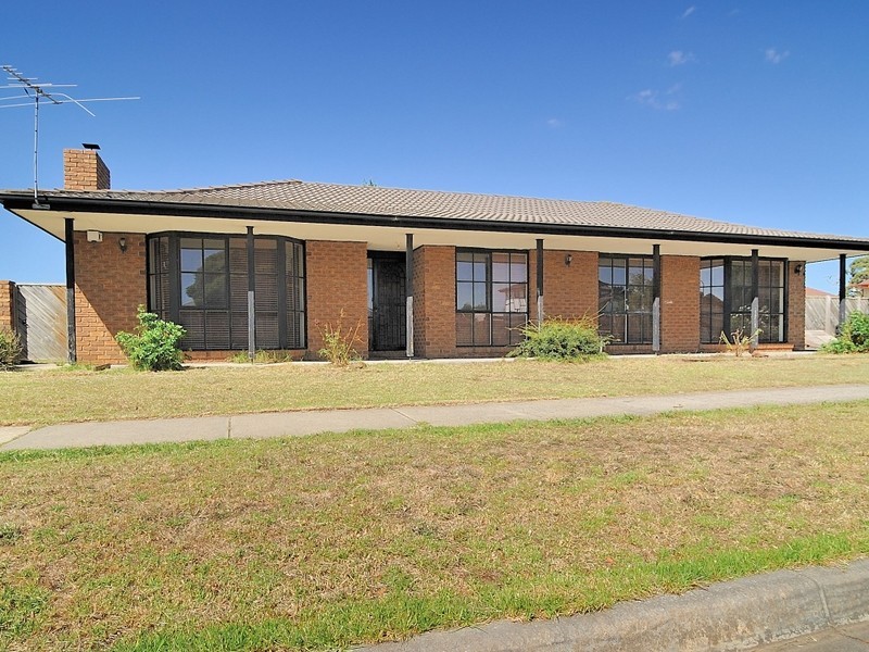 5 Narellan Drive, Hampton Park VIC 3976