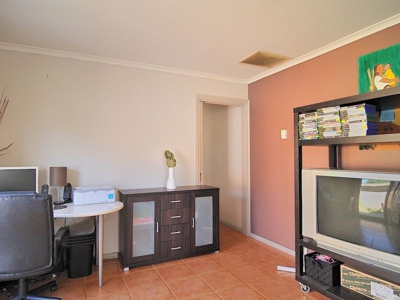 5 Narellan Drive, Hampton Park VIC 3976