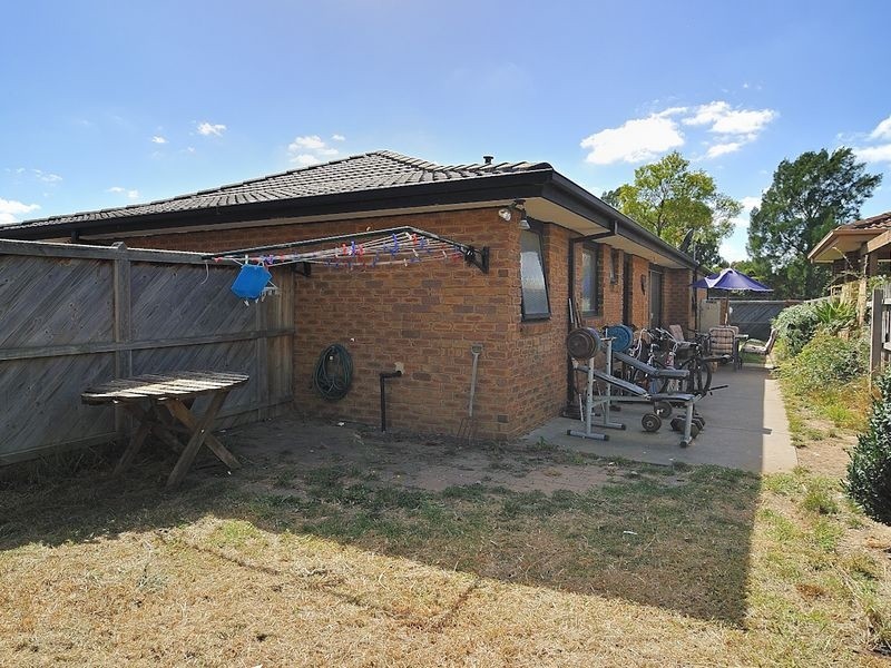 5 Narellan Drive, Hampton Park VIC 3976