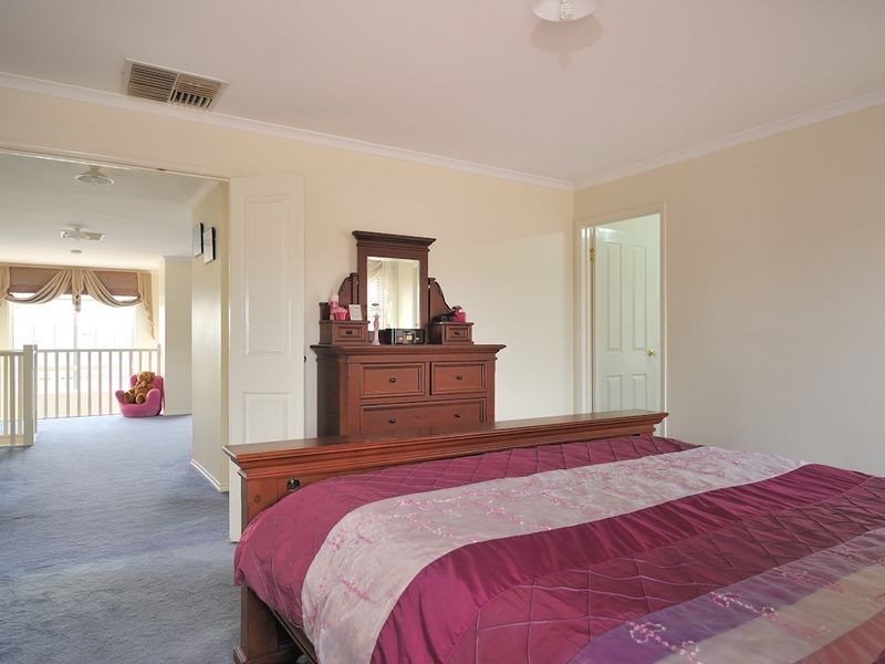 78 Edgbaston Circuit, Berwick VIC 3806