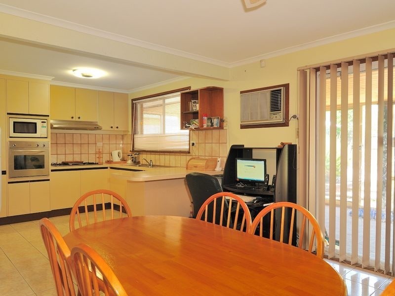 28 Cairns Road, Hampton Park VIC 3976