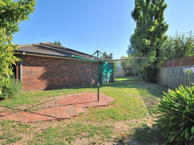 19 Isaac Edey Place, Hampton Park VIC 3976