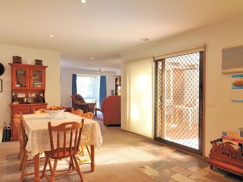 19 Isaac Edey Place, Hampton Park VIC 3976