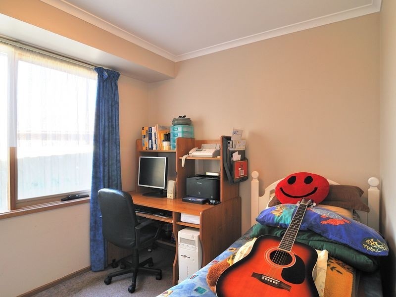 19 Isaac Edey Place, Hampton Park VIC 3976