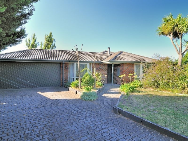 19 Isaac Edey Place, Hampton Park VIC 3976