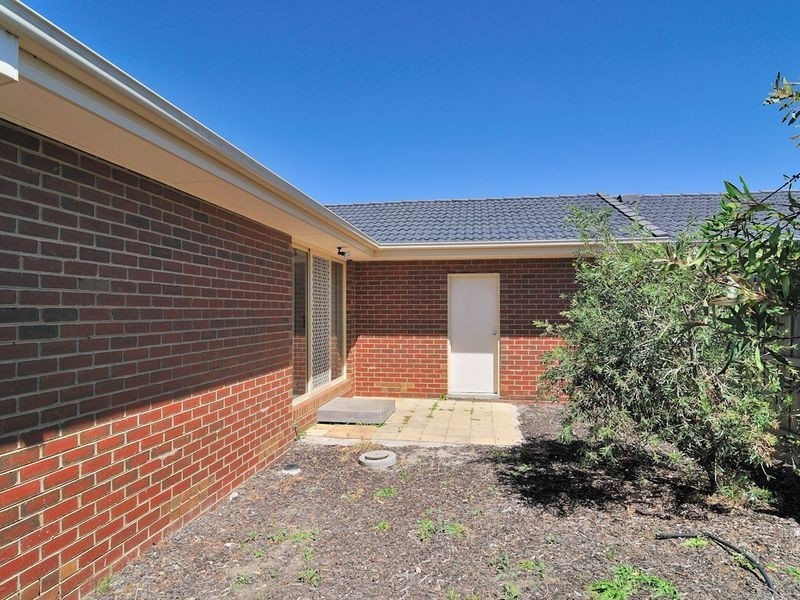6/4 Paydon Way, Hampton Park VIC 3976