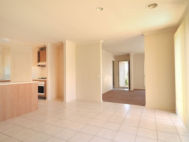6/4 Paydon Way, Hampton Park VIC 3976
