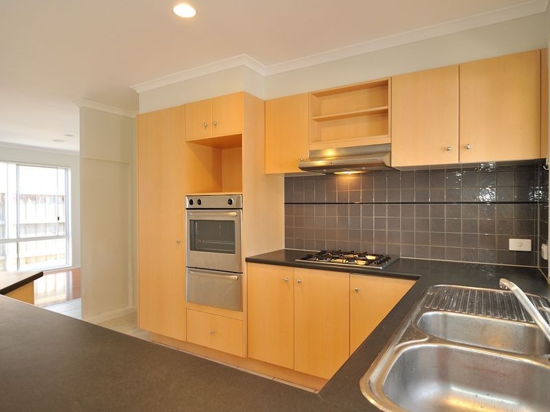 10 Hadley Circuit, Narre Warren South VIC 3805