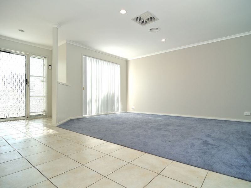 10 Hadley Circuit, Narre Warren South VIC 3805