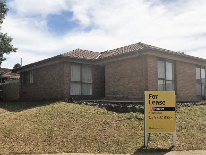 103 Warana Drive, Hampton Park VIC 3976