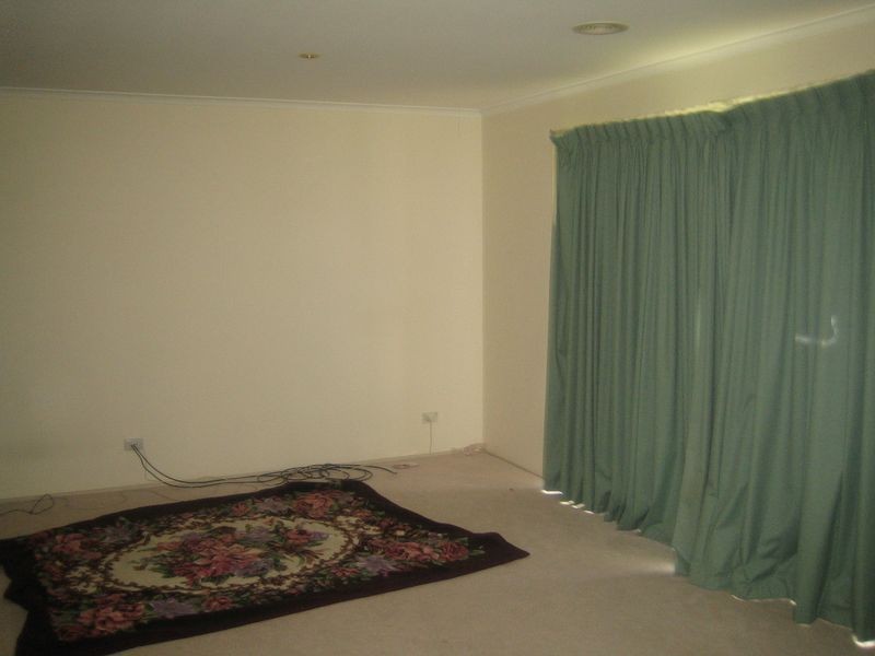 9 Kendari Court, Hampton Park VIC 3976