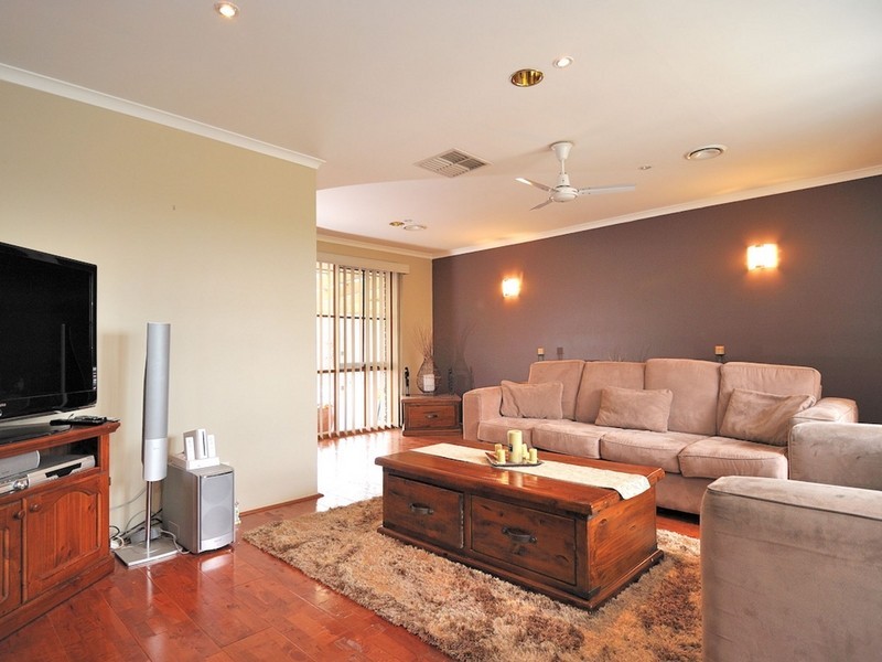 52 Leopold Crescent, Hampton Park VIC 3976
