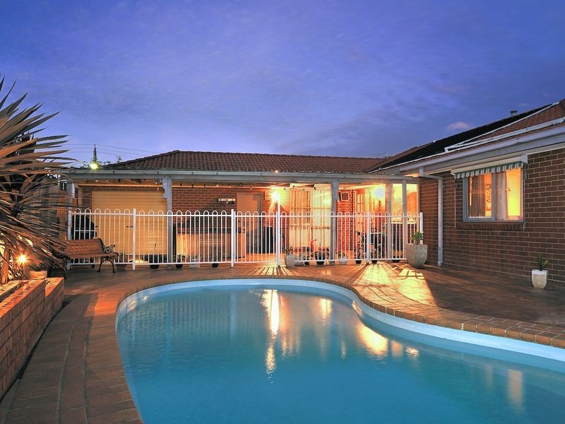 52 Leopold Crescent, Hampton Park VIC 3976