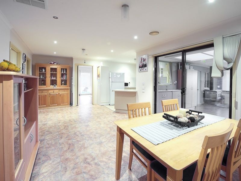 13 Harvey Court, Hampton Park VIC 3976