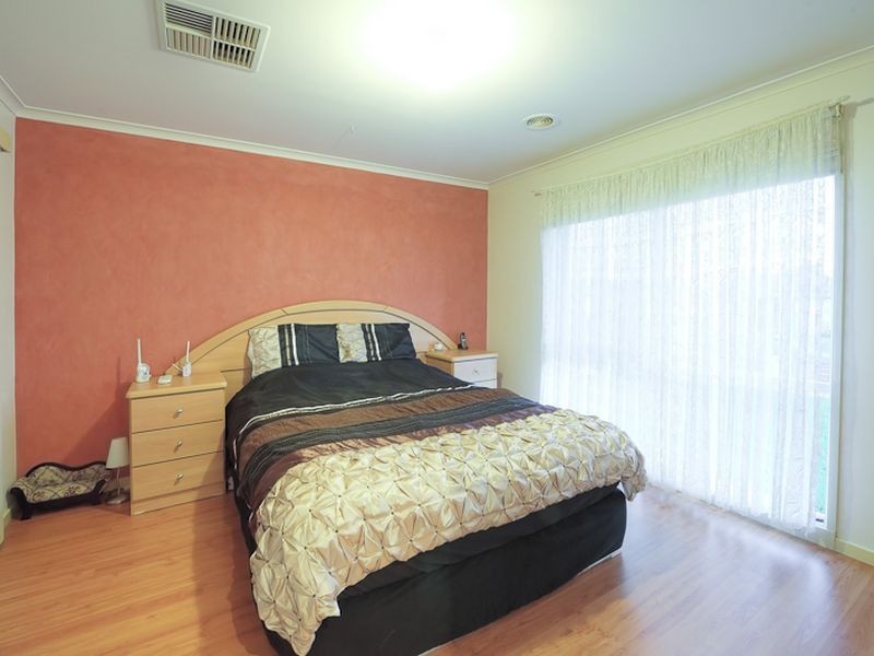 13 Harvey Court, Hampton Park VIC 3976