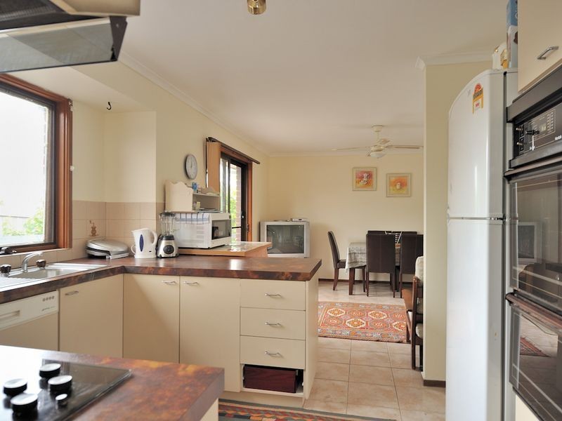 68 Warana Drive, Hampton Park VIC 3976