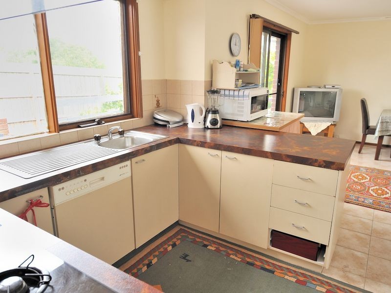 68 Warana Drive, Hampton Park VIC 3976