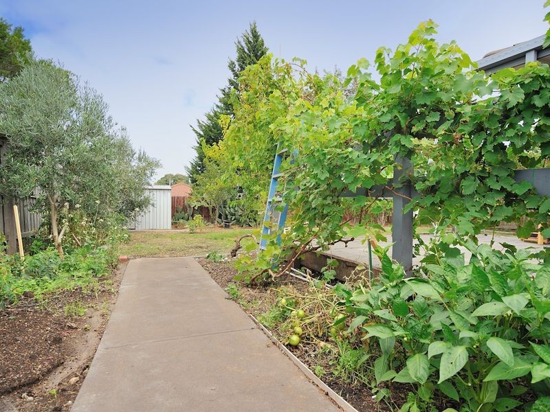 68 Warana Drive, Hampton Park VIC 3976