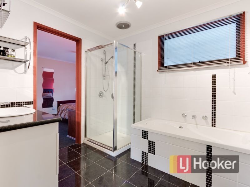 31 Kerrison Drive, Hampton Park VIC 3976