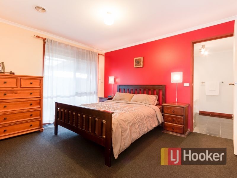 31 Kerrison Drive, Hampton Park VIC 3976