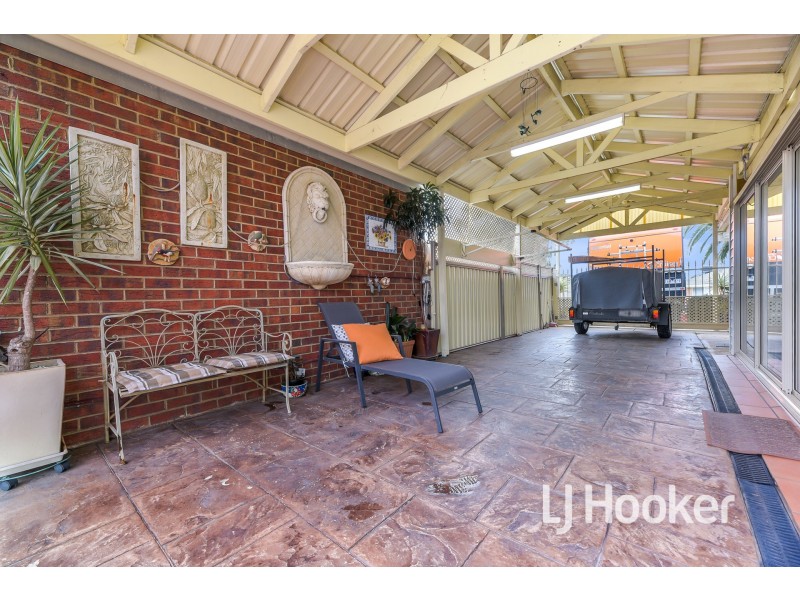 20 Mahogany Close, Hampton Park VIC 3976