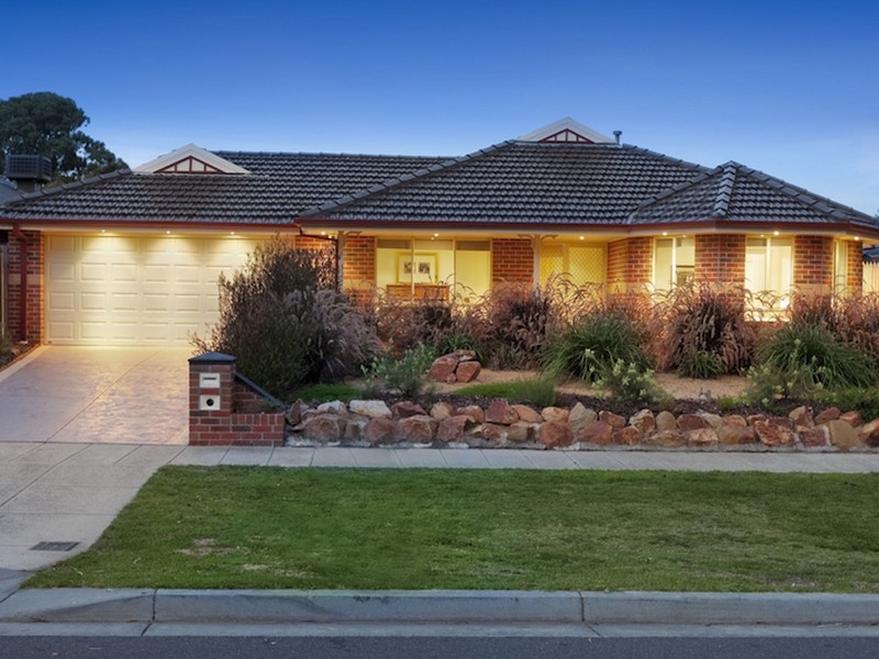10 Franklin Parade, Lynbrook VIC 3975