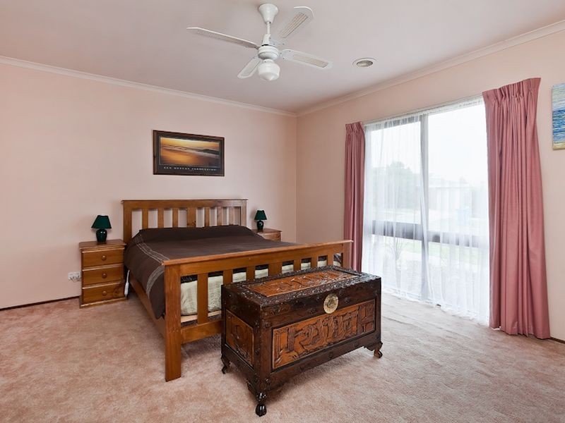 2 Evelyn Court, Hampton Park VIC 3976