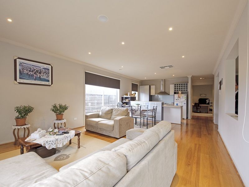 7 Cedarwood Crescent, Berwick VIC 3806